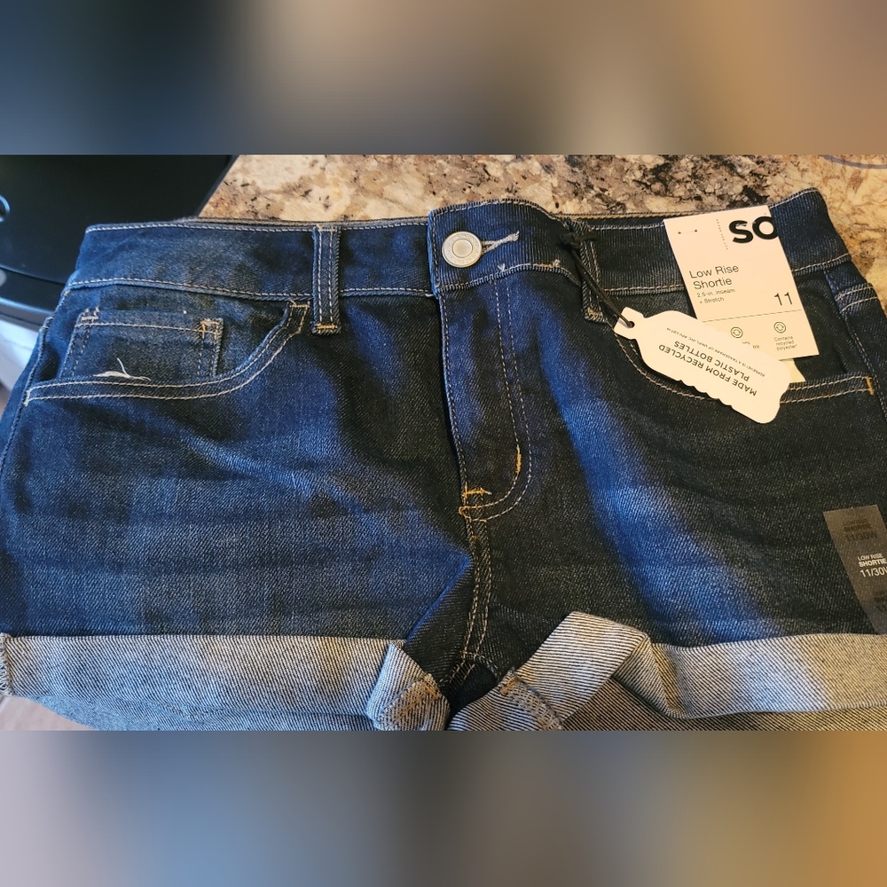 S o junior size 11 shorty shorts low rise